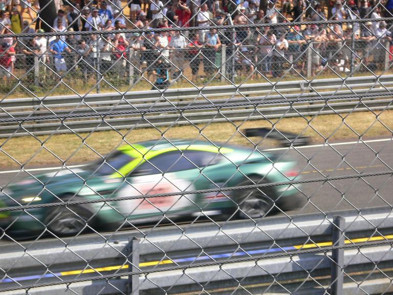 Aston - au départ, en pleine action.JPG